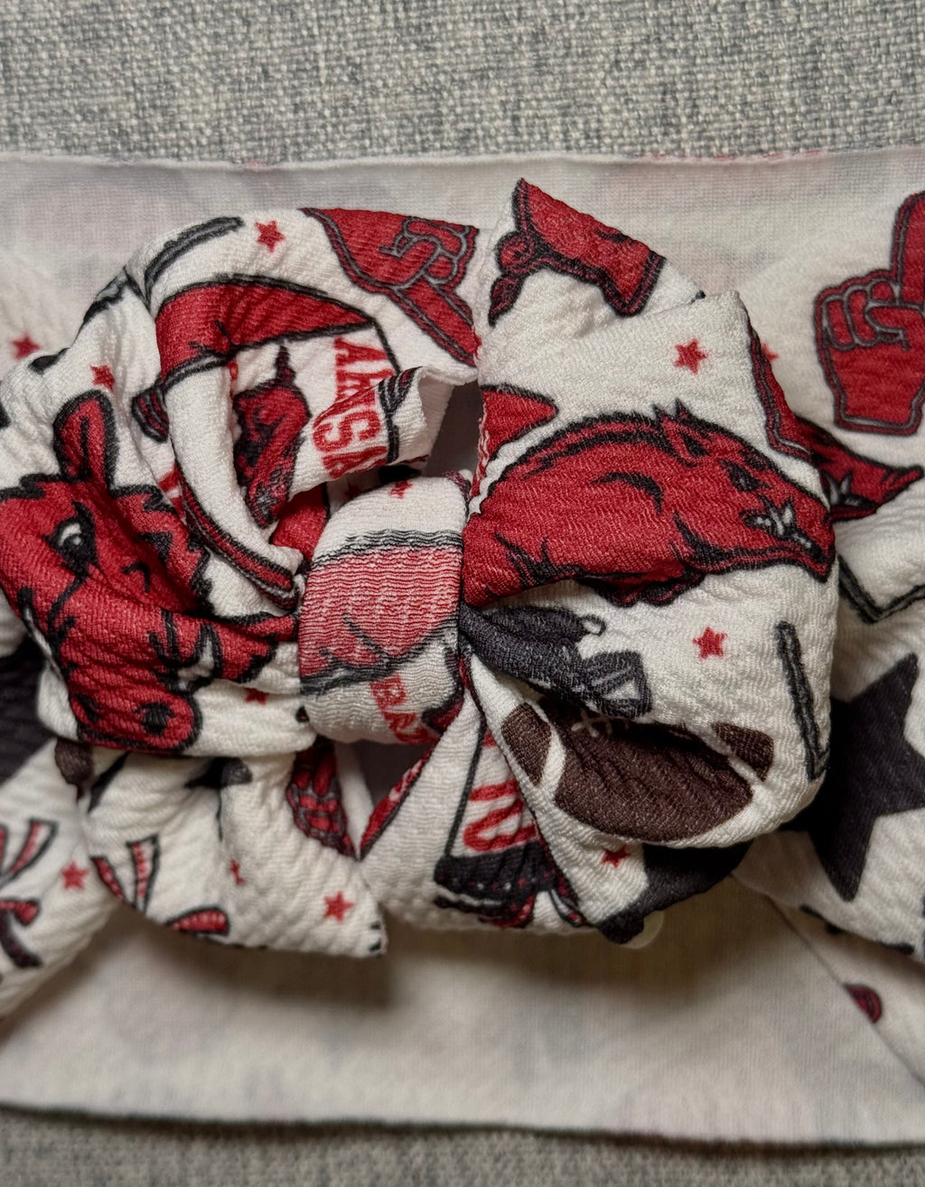 Woo Pig messy head wrap